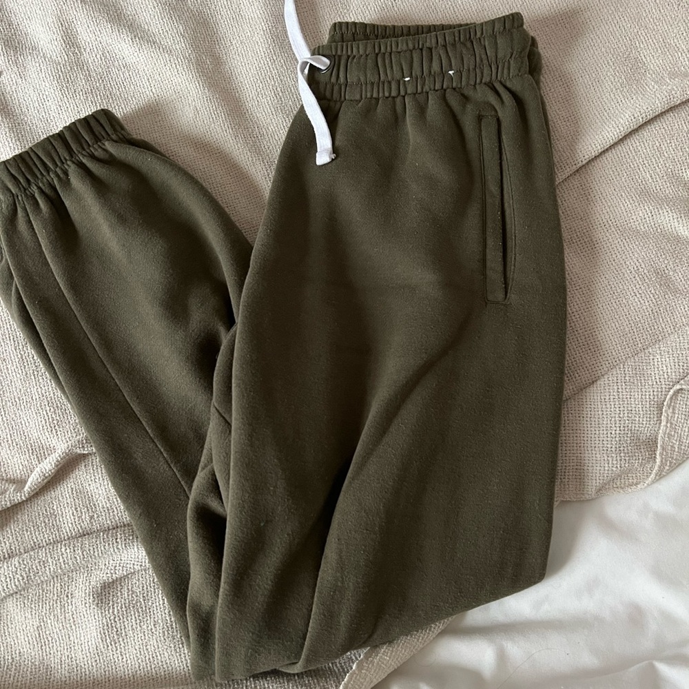 Sweat pants